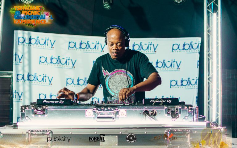 Book@ 071 228 0179